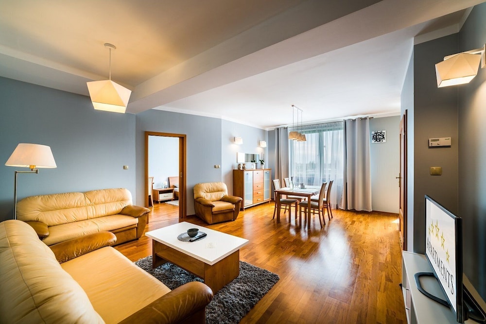 5 stars apartments old town