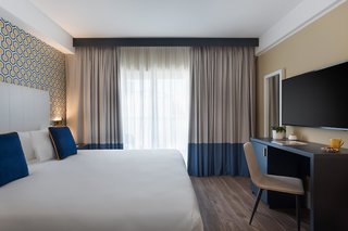 115 The Strand Hotel By Neu Collective,Near Mediterranean Conference Centre,3 star