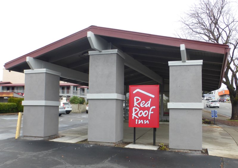 red roof inn redding