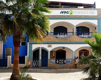 Residence Apaz,Near Praia De Cruz,2 star