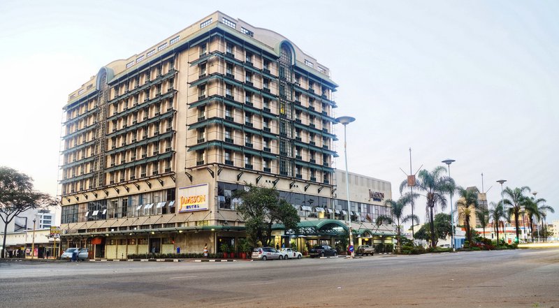 Cresta Jameson,National Gallery Of Zimbabwe>>Harare,3 star