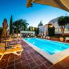 B&B Arena Sevilla,,3 star