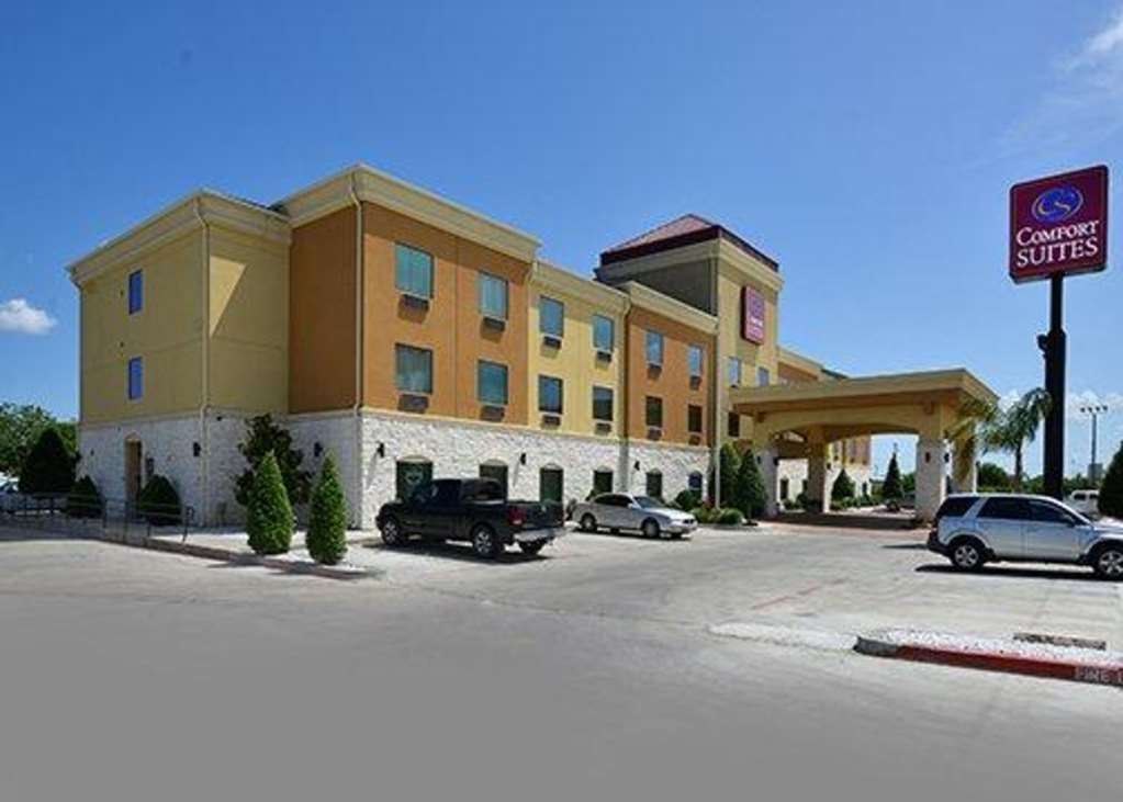 Comfort Suites Bay City,Bay City>>Abercrombie,2.5 star