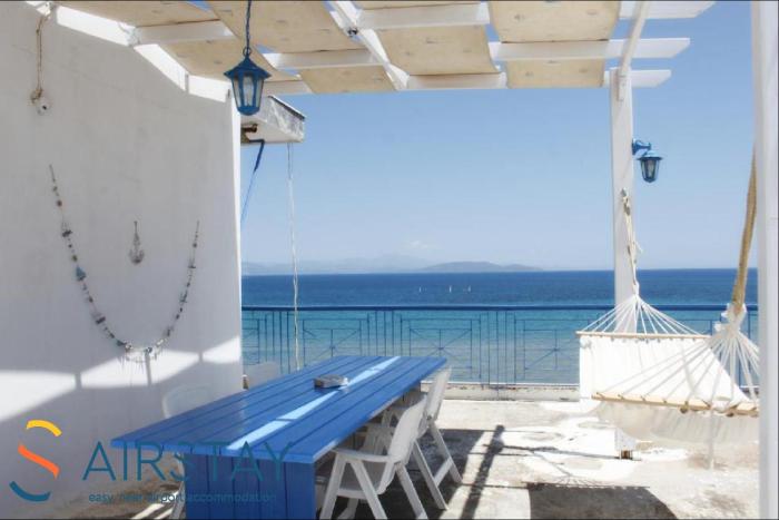 penthouse and apartments by the sea near airport