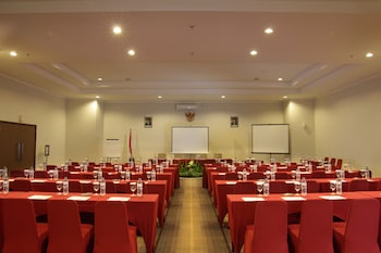 Bueno Colombo Hotel,Ngemplak>>Kalasan,3 star