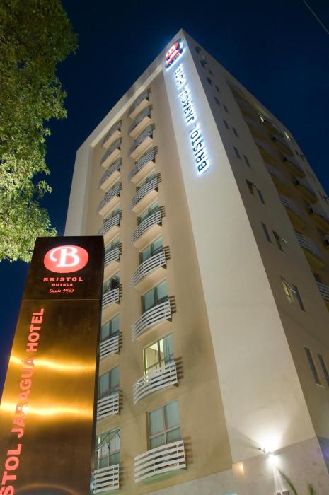 Bh Jaragua Hotel