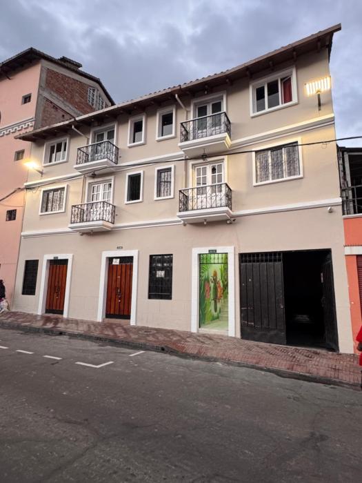 Hostal Montufar