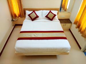 Aishwarya Residency,Tiruvannamalai>>Gingee,3 star