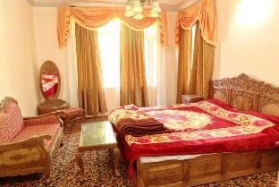 Goroomgo Khanday Guest House Srinagar