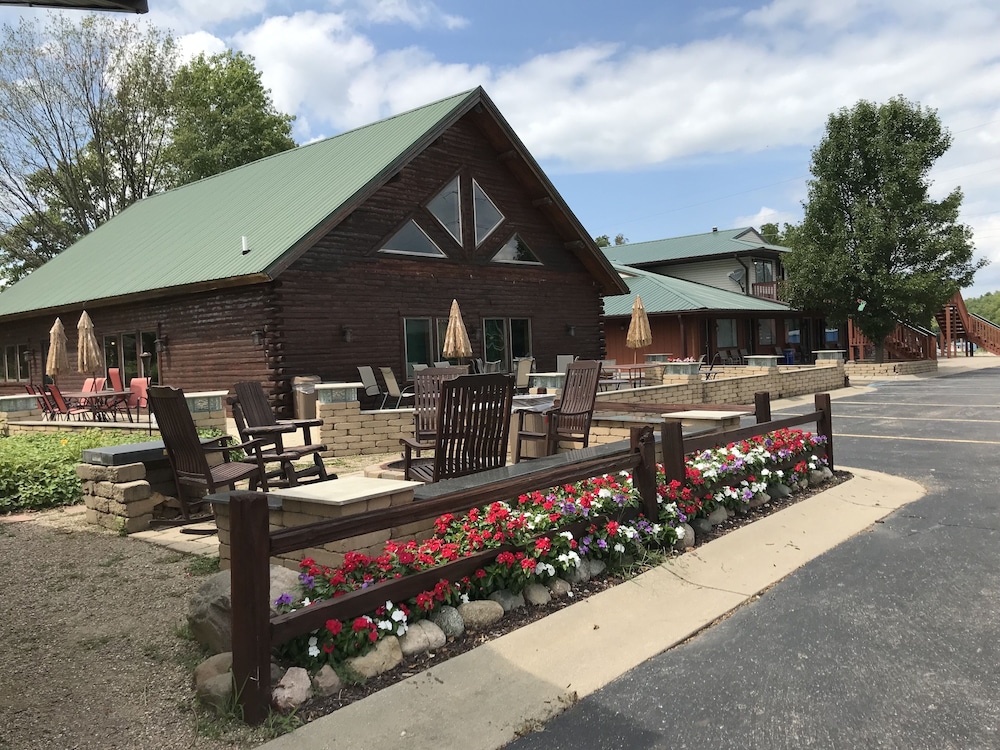 The Inn At Gull Lake,,2.5 star