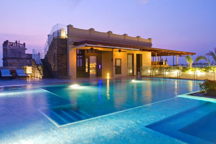 bastion luxury hotel