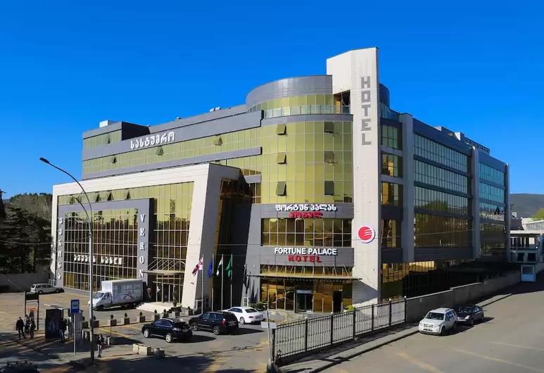 golden palace hotel