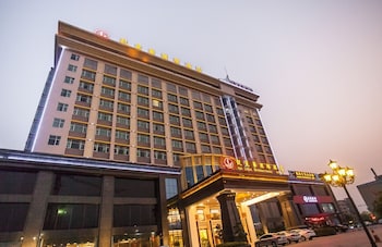 kelly wah international hotel