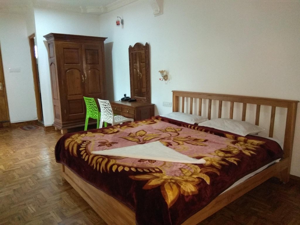 pears garden royal suite