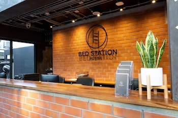 bed station hostel khaosan