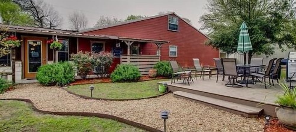 The Ranch Suites,,2 star