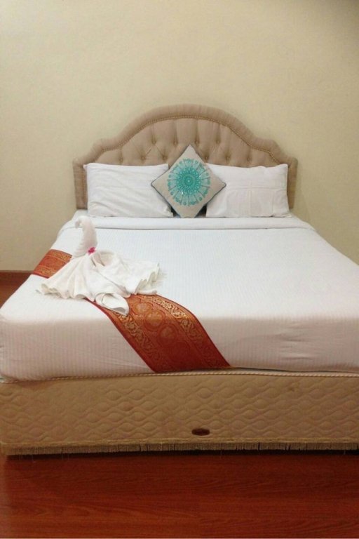 Tansita House 1,,3.5 star