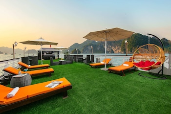 halong fantasea cruise