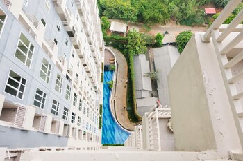 minimalist studio room at bintaro icon apartment