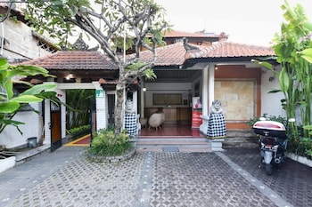 Reddoorz Near Tanjung Benoa Beach,,3 star