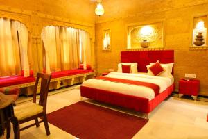 room-image