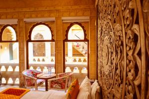 room-image