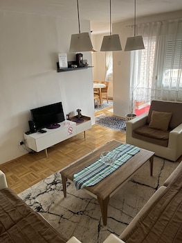 Sunnyhill Apartament,,0 star