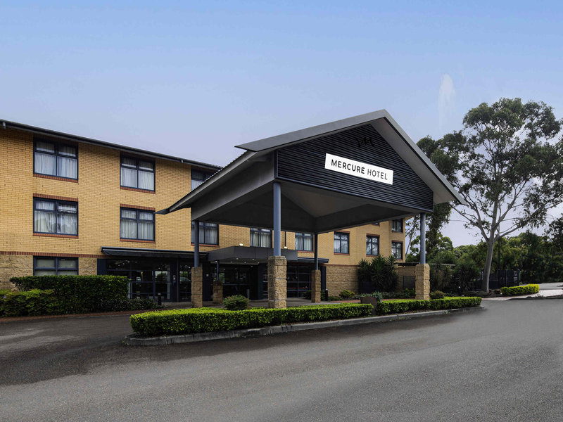 Mercure Sydney Blacktown,Bankstown>>Arndell Park,4 star