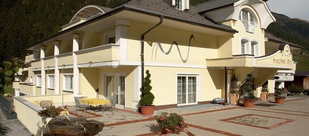 Hotel Ischgl,Landeck>>Ischgl,4 star