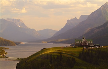 Bayshore Inn Resort And Spa,Cardston>>Calgary,3.5 star