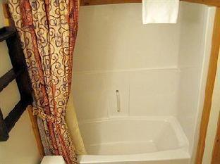 Cornerstone Lodge,Near Fernie Alpine Resort,3 star