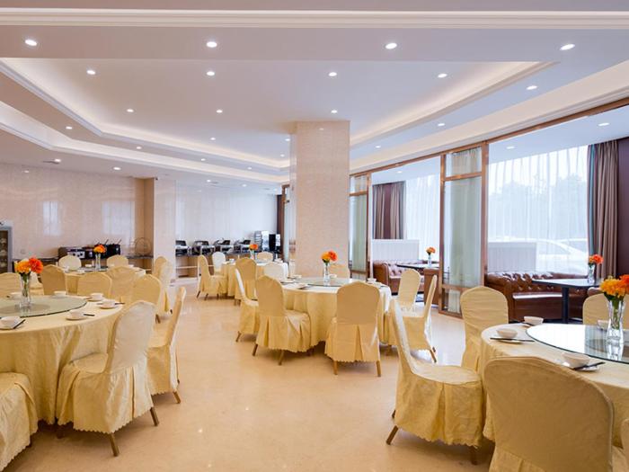 Vienna Hotel(Changshu Sitir Store),,3 star