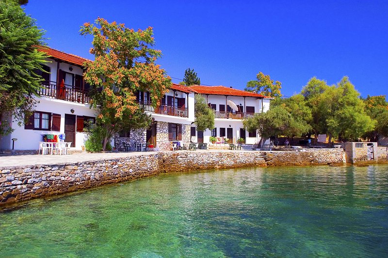 leda village resort