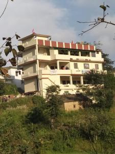 Vamoose Sparrow Nest,Ranikhet>>Almora,1 star