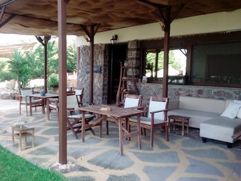 Cavo Petra,Athens>>Agios Georgios,3.5 star
