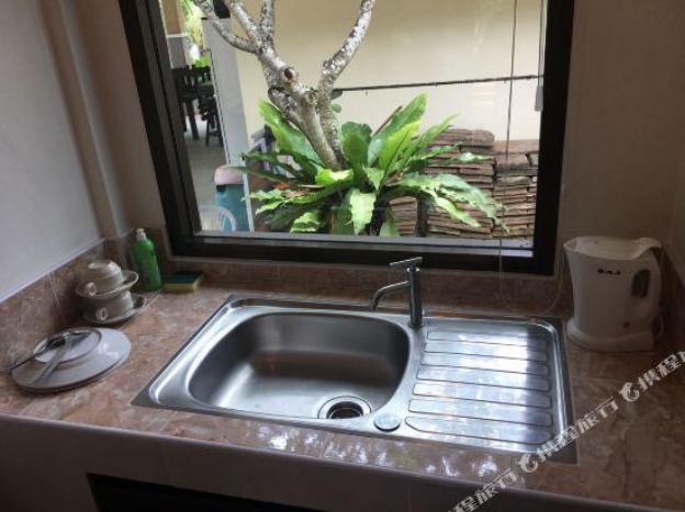 Naya Bungalow,,3 star