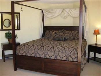 Square Inn,Hays County>>Hays,3 star