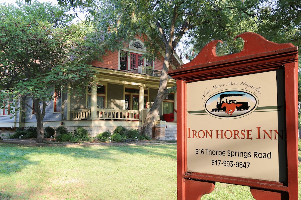 Iron Horse Inn,Granbury>>Cresson,4 star