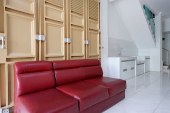 reddoorz hostel near kota lama semarang