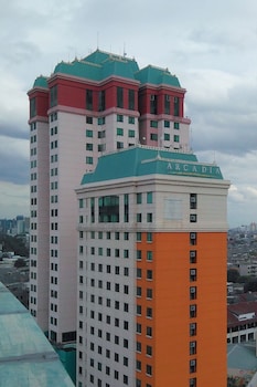 arcadia mangga dua by horison