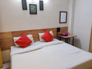 Anand Villa One,East Delhi>>Delhi,3 star