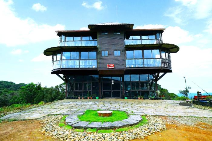 Coorg Tree House,Virajpet,3 star