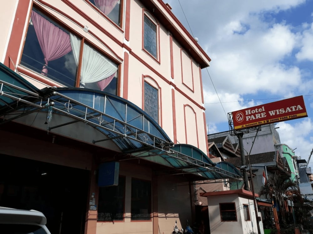 Hotel Parewisata,,1 star