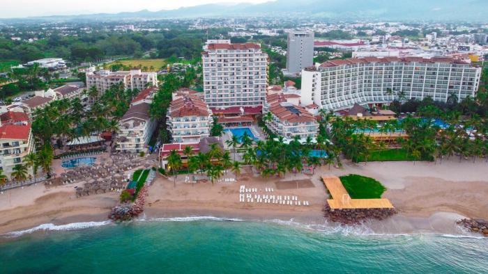 friendly vallarta all inclusive family resort and convention center
