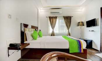 Treebo The Sai Leela Suites