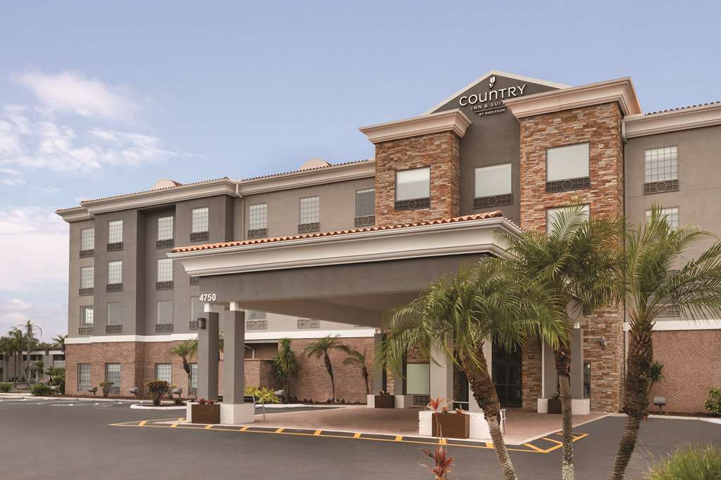 Country Inn & Suites By Radisson, Tampa Rj Stadium,,2.5 star
