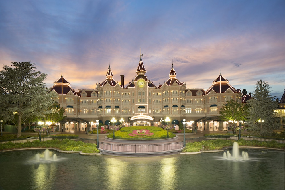 Disneyland® Hotel