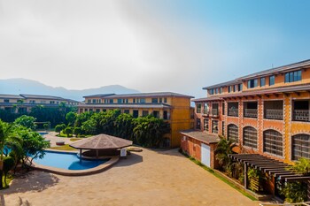 discover resorts karjat