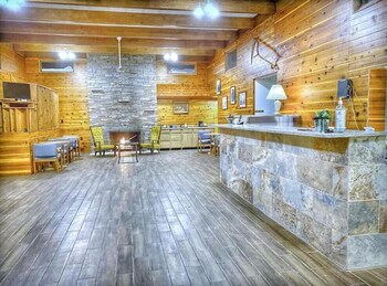 Silver Sands Hotel Rv Park,,2.5 star