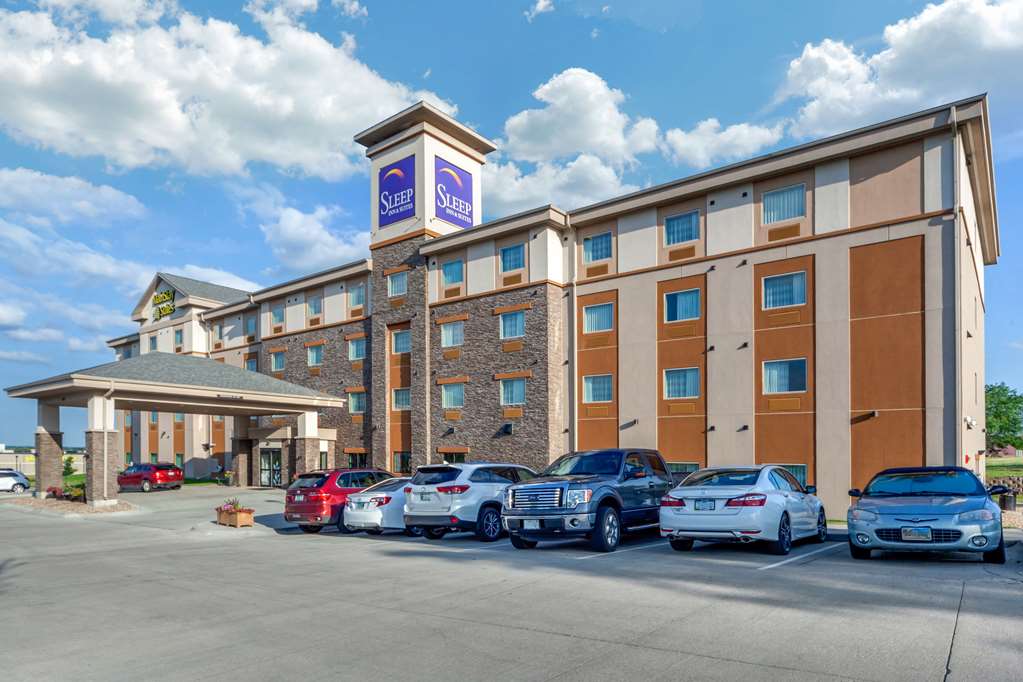 sleep inn and suites lincoln university area